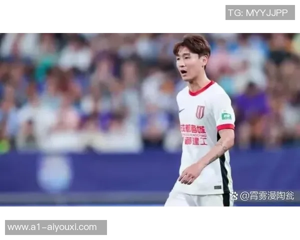 成都球迷怒了!骂完河南外援又骂蓉城球员,韦世豪成熟了,拍胸口抱歉